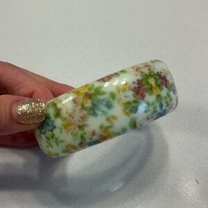 Floral bangle